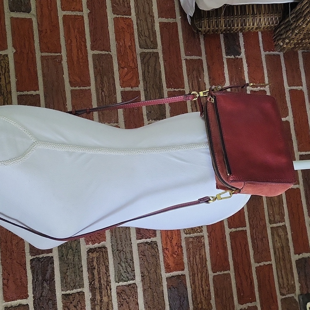 Fossil Campbell Leather Crossbody Bag - Picture 9 of 11
